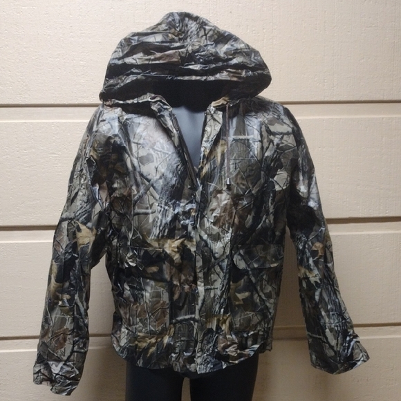Realtree Other - 2 Pc Realtree Camouflage Rain Suit M/L